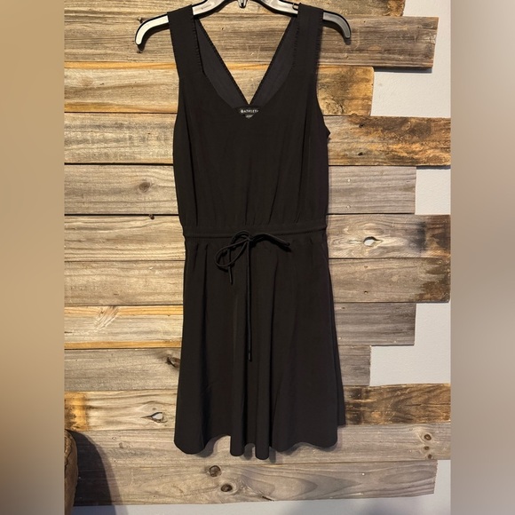 Athleta Women’s Xs Black Savannah Strap Mini Dress Performance Lightweight- NWOT - Picture 3 of 8